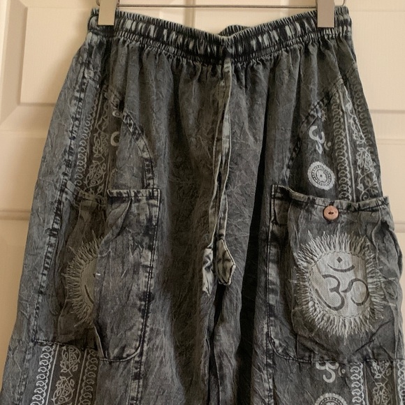 NWT Kathmandu Imports Gray Patterned Harem Pants - Picture 3 of 7